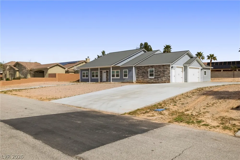 3156 Mateuse Street Logandale, NV 89021