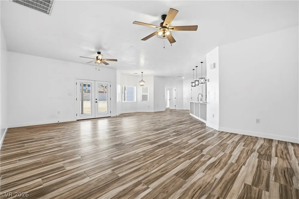 3156 Mateuse Street Logandale, NV 89021