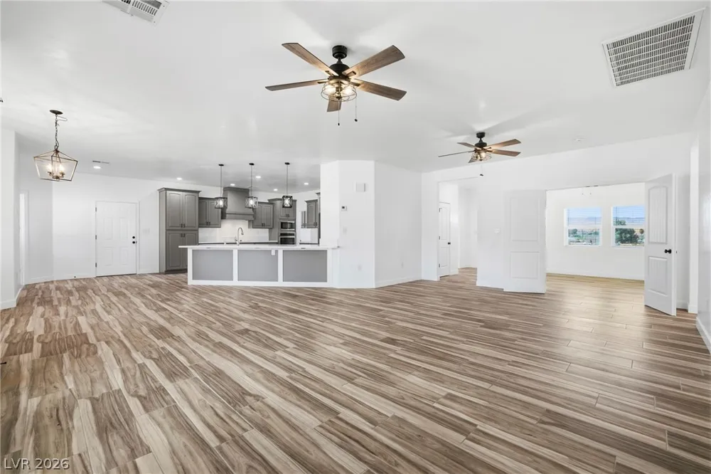 3156 Mateuse Street Logandale, NV 89021