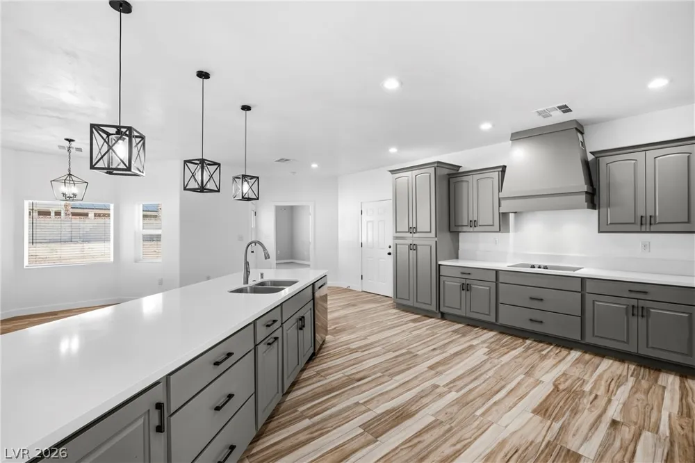 3156 Mateuse Street Logandale, NV 89021