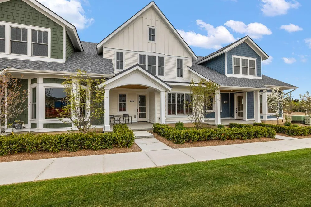 203 Mill Circle Northville, MI 48167