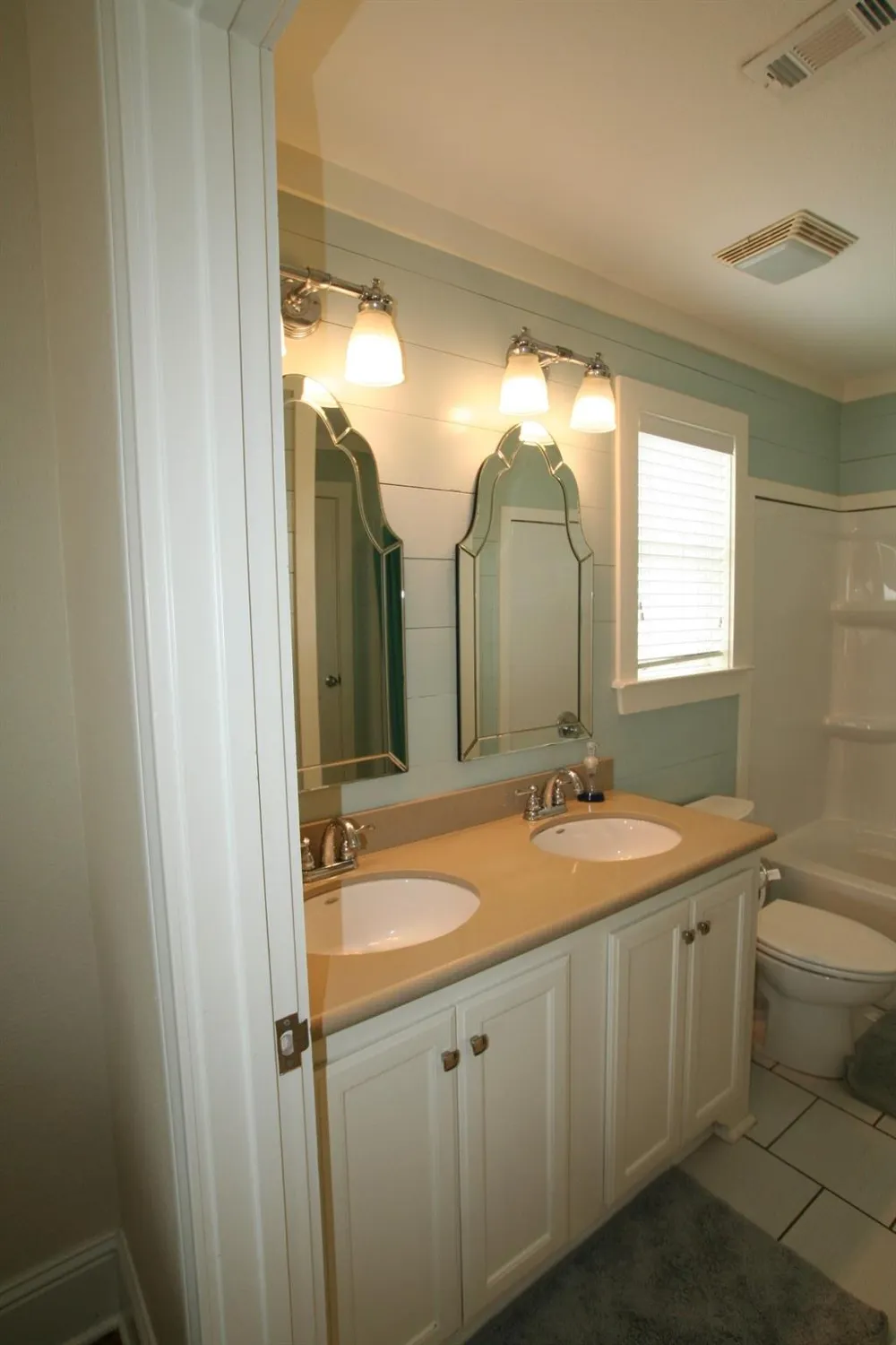 1355 Keith Avenue Gilchrist, TX 77617