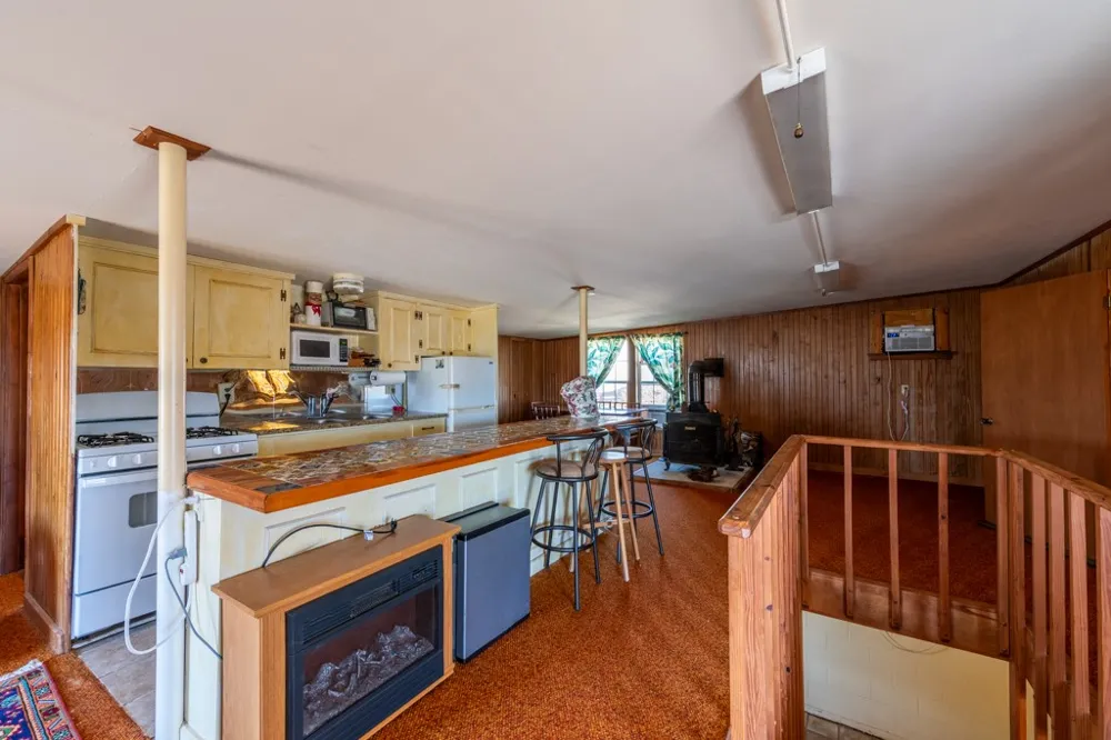 167 Buckeye Knoll Road George West, TX 78022