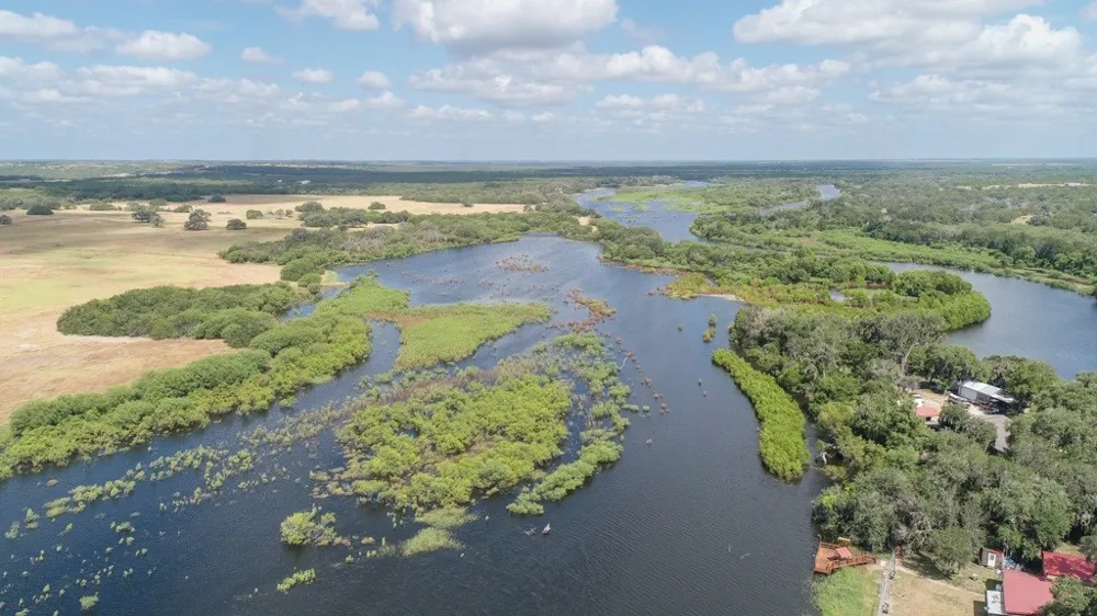 167 Buckeye Knoll Road George West, TX 78022