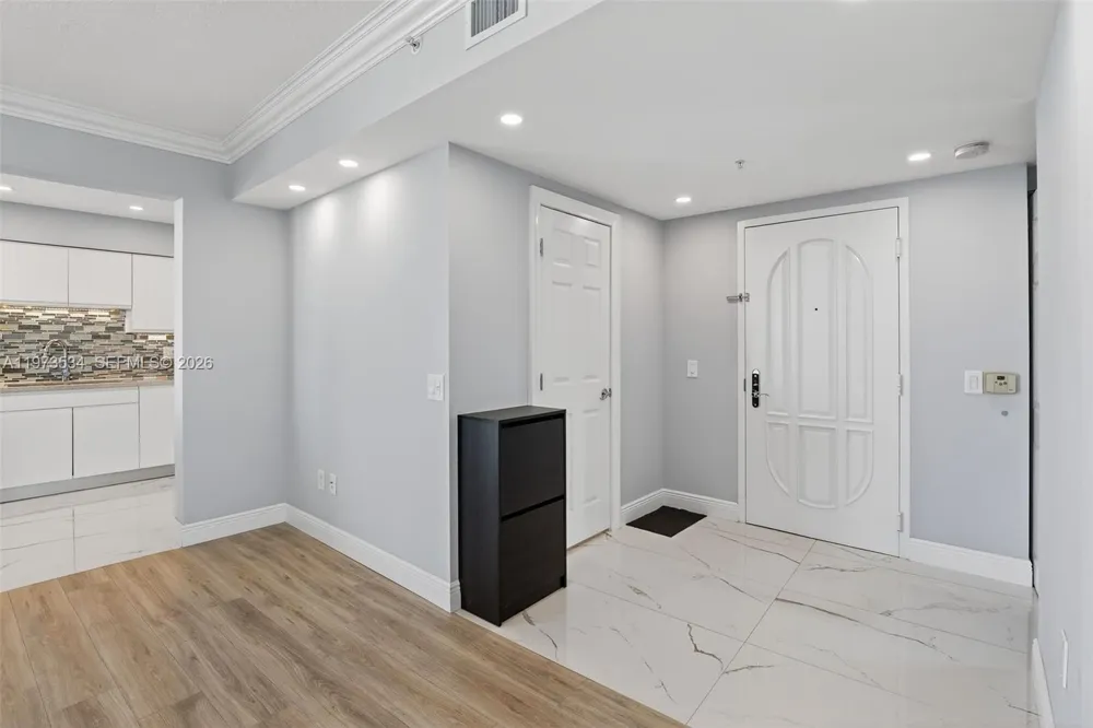 3370 Hidden Bay Dr #1501 Aventura, FL 33180