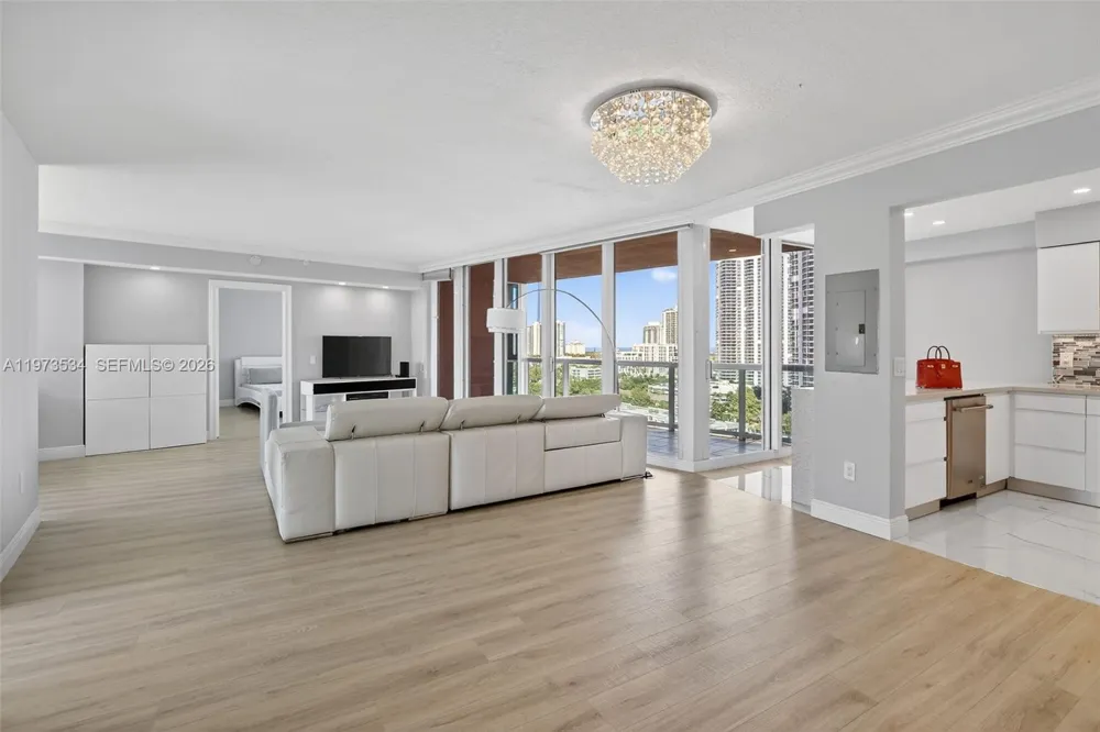 3370 Hidden Bay Dr #1501 Aventura, FL 33180