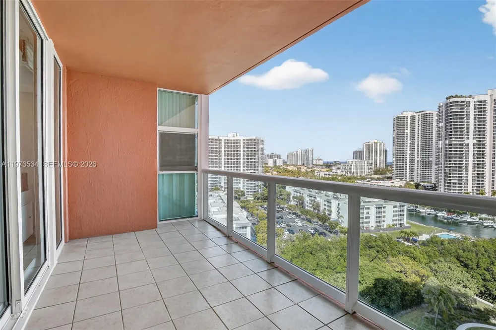 3370 Hidden Bay Dr #1501 Aventura, FL 33180