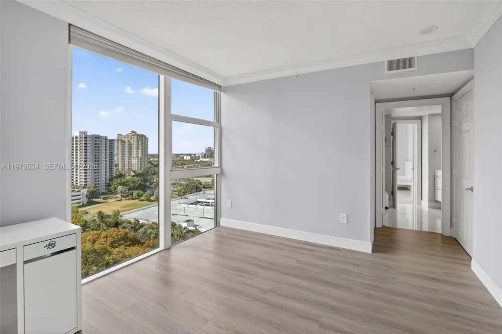 3370 Hidden Bay Dr #1501 Aventura, FL 33180