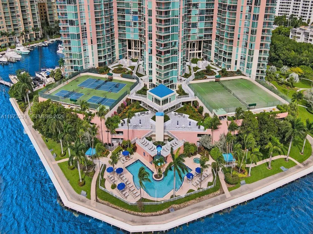 3370 Hidden Bay Dr #1501 Aventura, FL 33180
