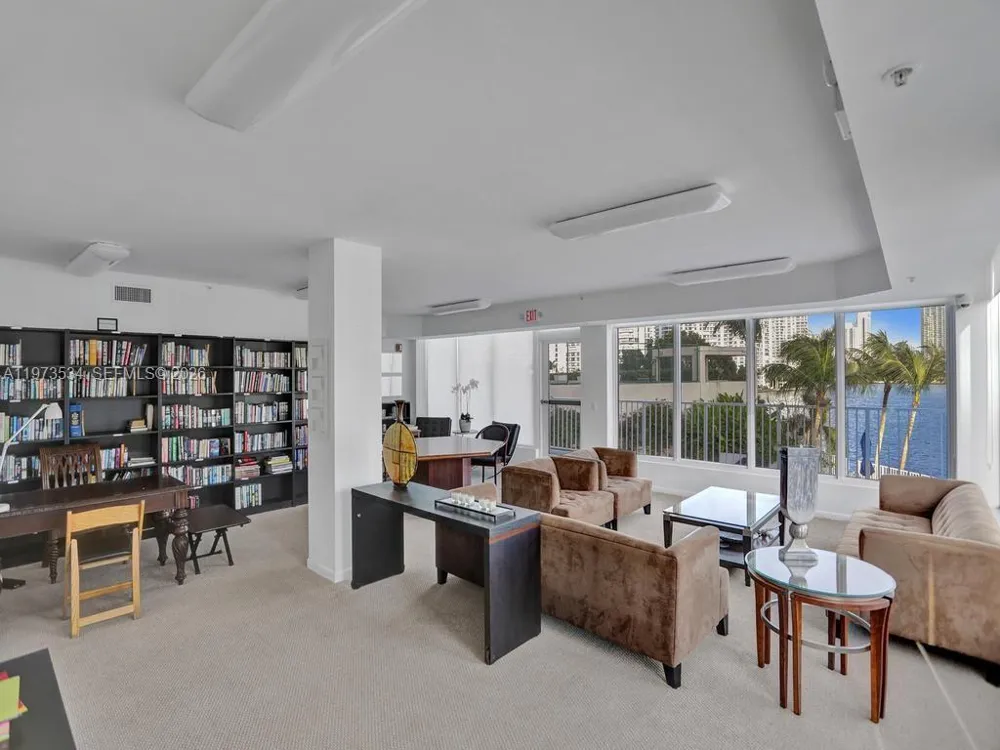 3370 Hidden Bay Dr #1501 Aventura, FL 33180