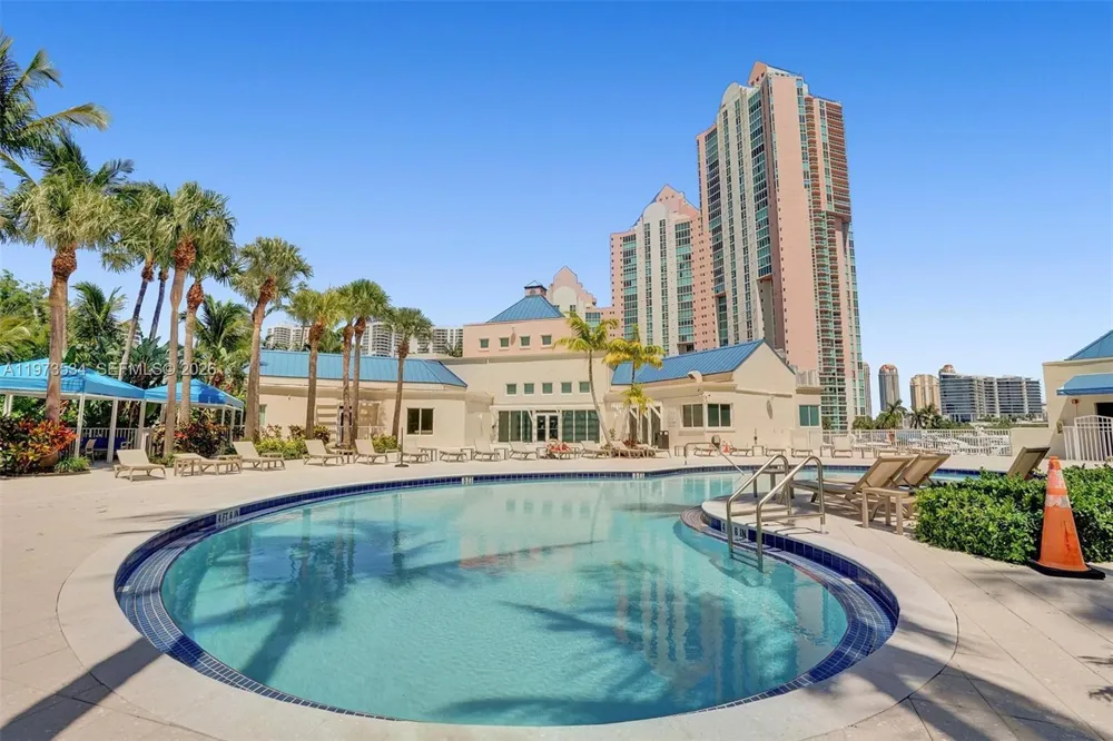 3370 Hidden Bay Dr #1501 Aventura, FL 33180