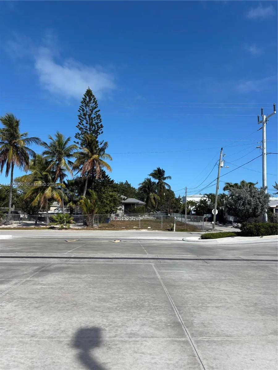 319 Tuskegee Street Marathon, FL 33050