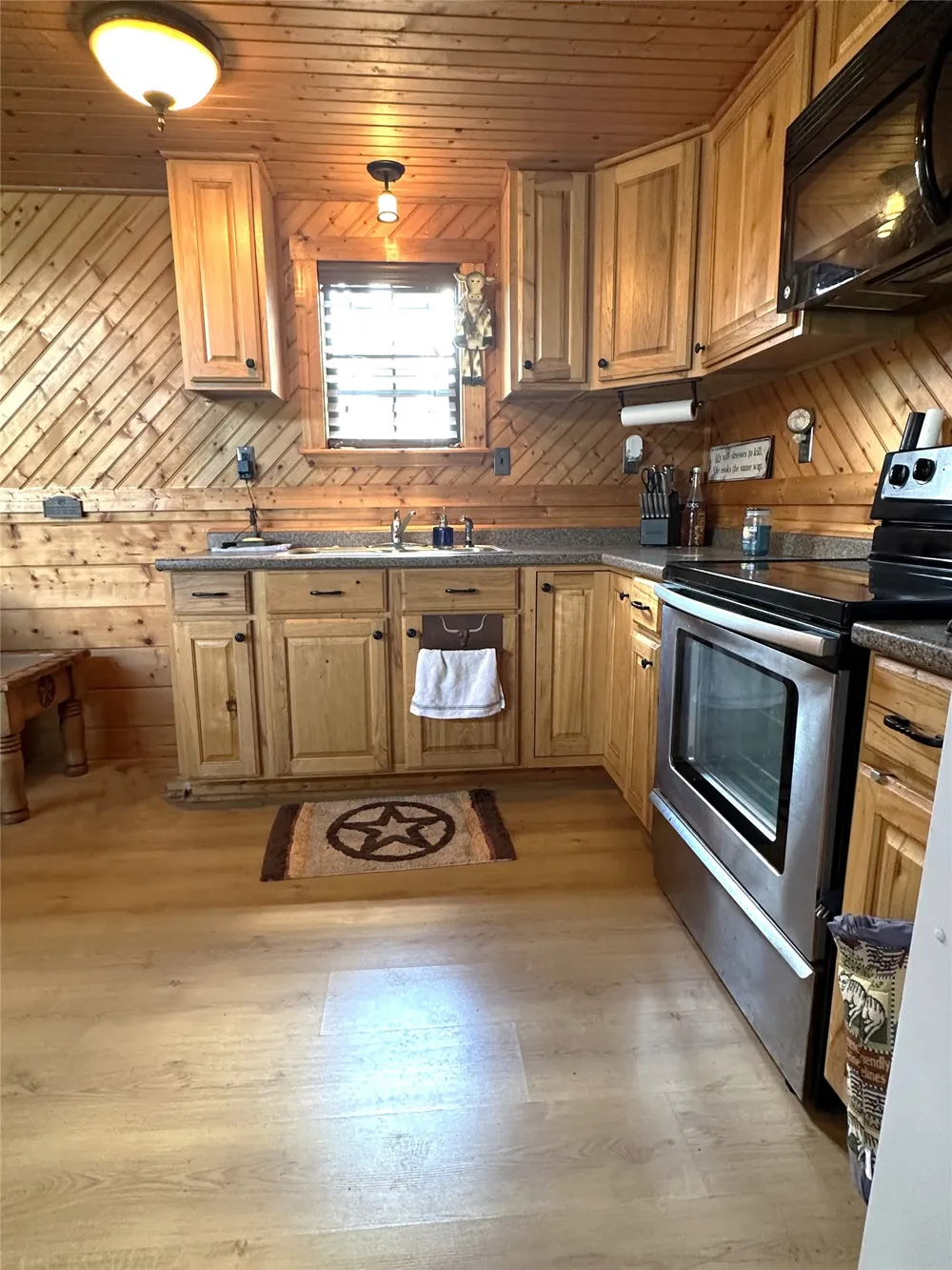 853 CR 206 Bremond, TX 76629