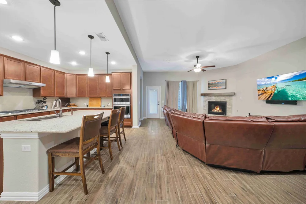 9401 Trailway Dr Little Elm, TX 75068