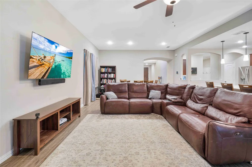 9401 Trailway Dr Little Elm, TX 75068