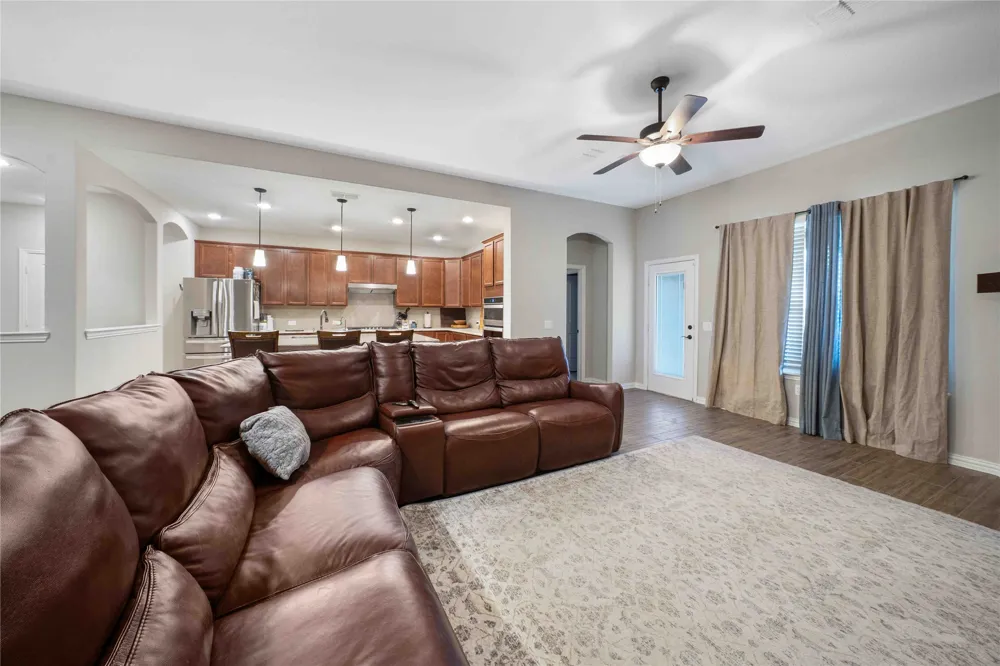 9401 Trailway Dr Little Elm, TX 75068
