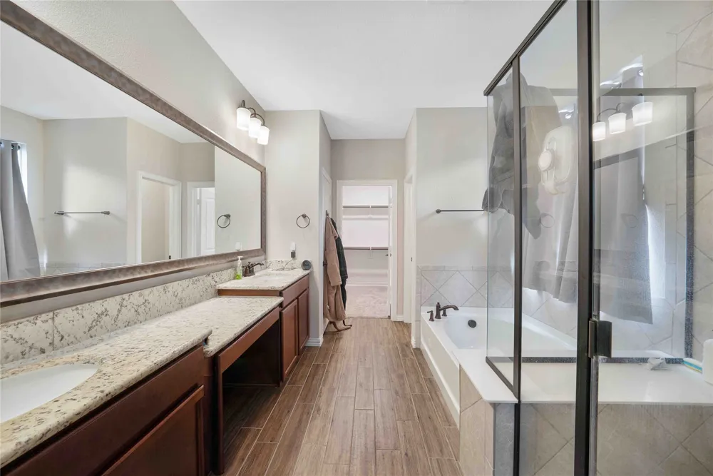 9401 Trailway Dr Little Elm, TX 75068