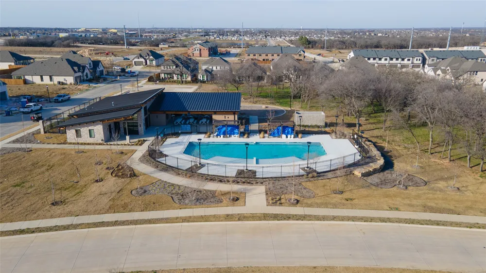 9401 Trailway Dr Little Elm, TX 75068