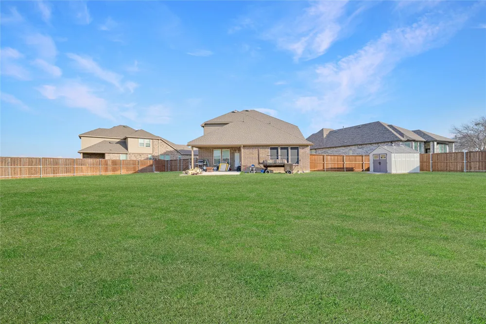 9401 Trailway Dr Little Elm, TX 75068