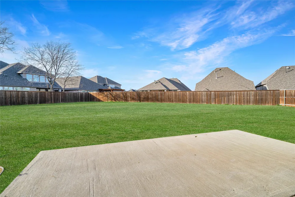 9401 Trailway Dr Little Elm, TX 75068