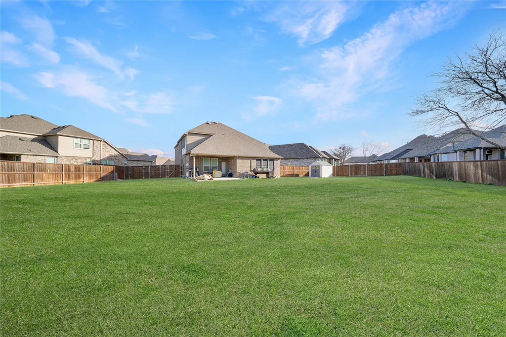 9401 Trailway Dr Little Elm, TX 75068