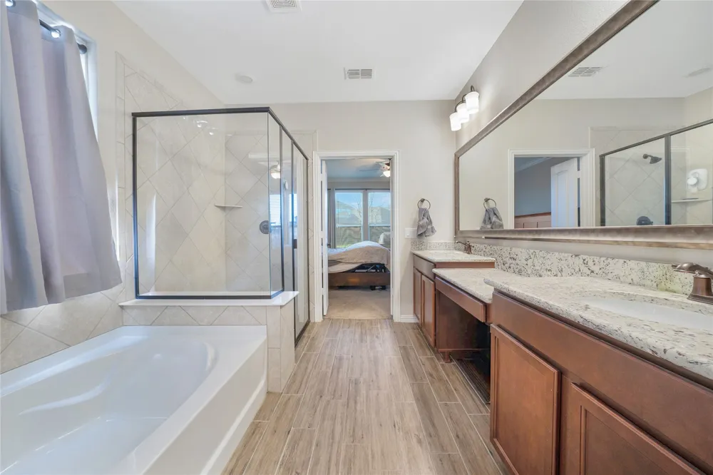 9401 Trailway Dr Little Elm, TX 75068