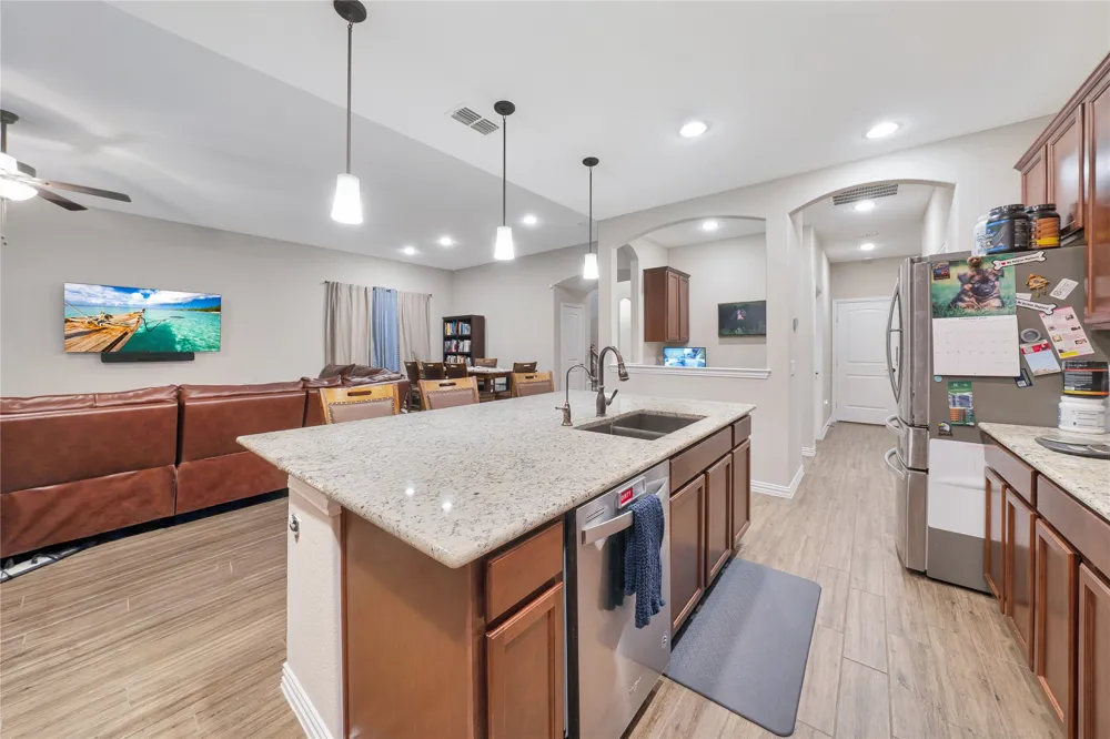 9401 Trailway Dr Little Elm, TX 75068