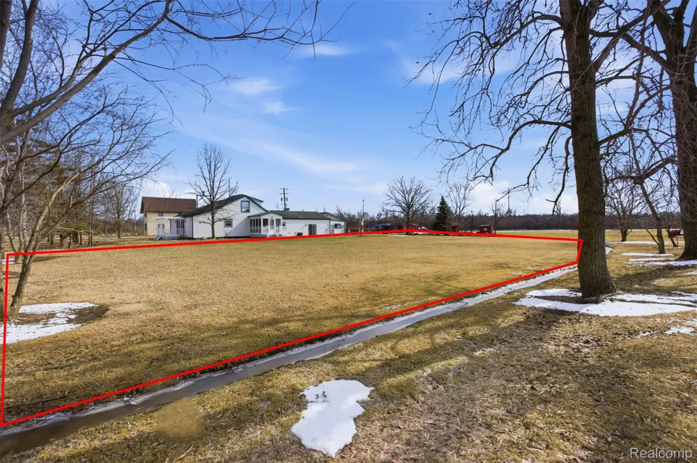 21301 Woodruff Road Rockwood City, MI 48173