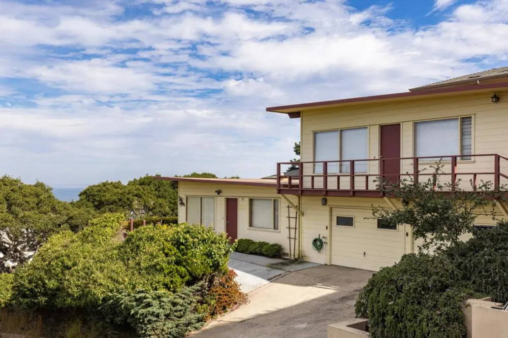 311 Lighthouse Pacific Grove, CA 93950