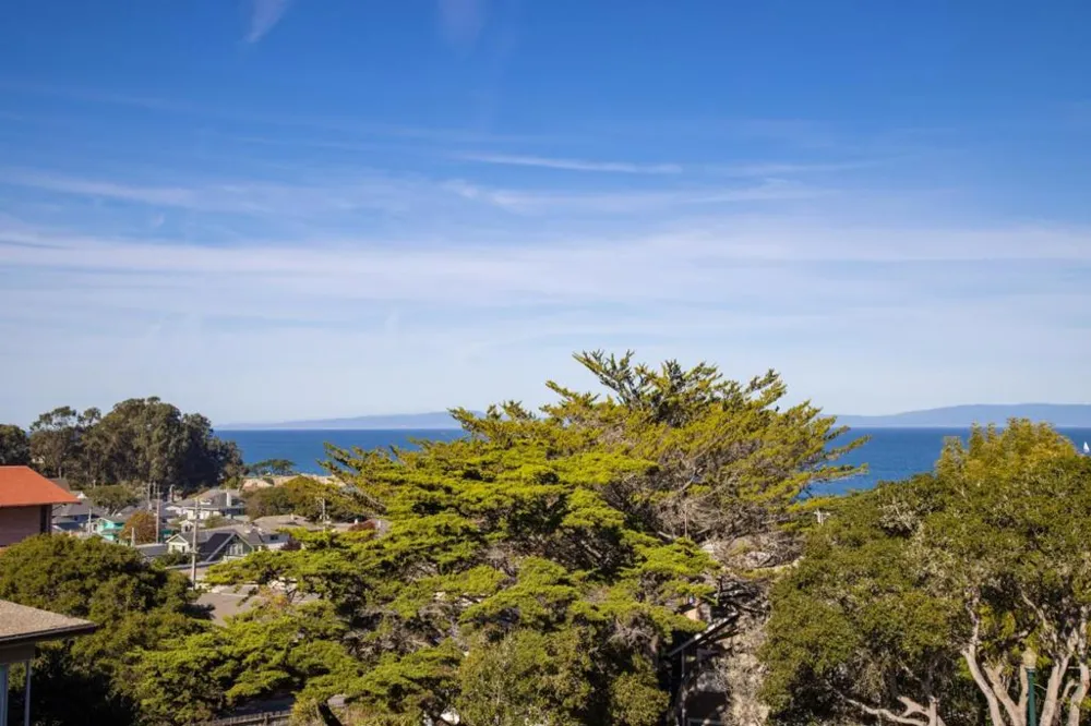 311 Lighthouse Pacific Grove, CA 93950