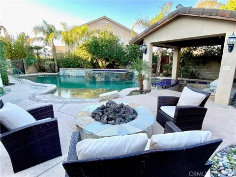 48482 Red Mountain Place