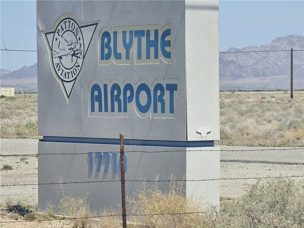 SW 1/4 OF SEC 25, TP 6 S, R 20 E, Blythe, CA 00000