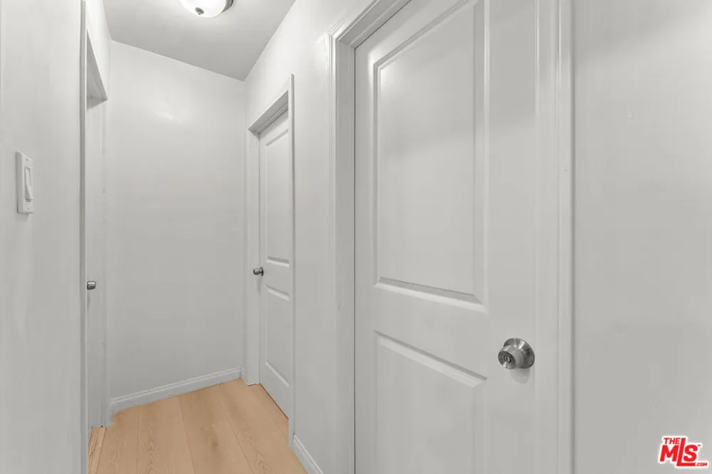 854 W 64th Street Los Angeles, CA 90044