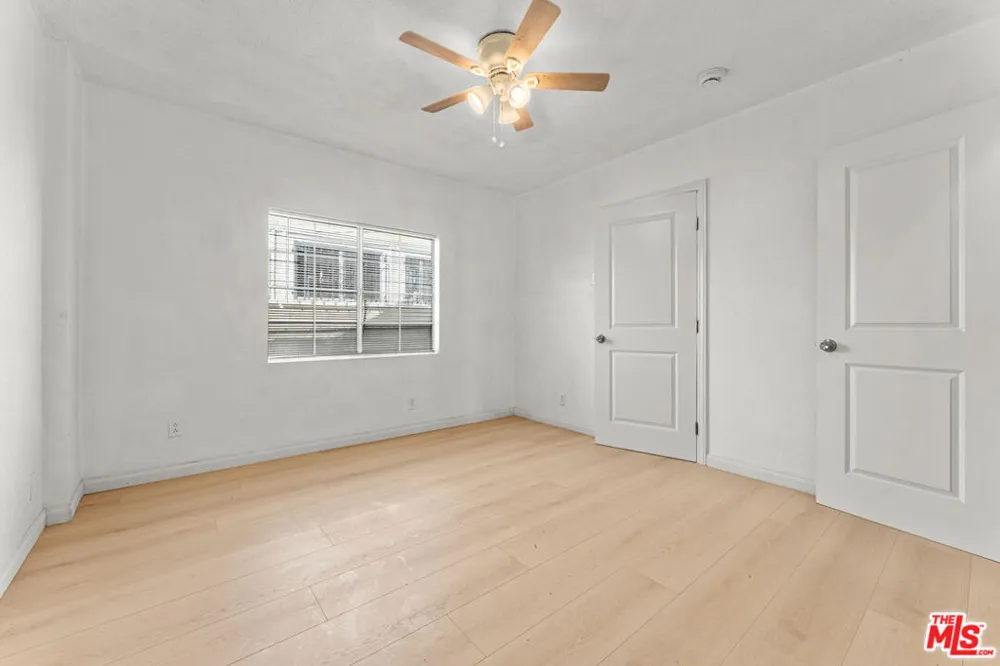 854 W 64th Street Los Angeles, CA 90044