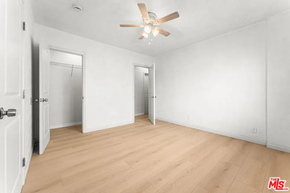 854 W 64th Street Los Angeles, CA 90044
