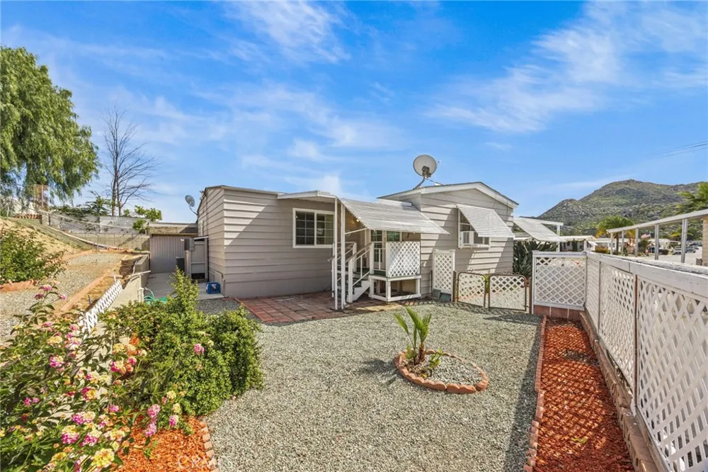 26011 kentia palm dr Homeland, CA 92548