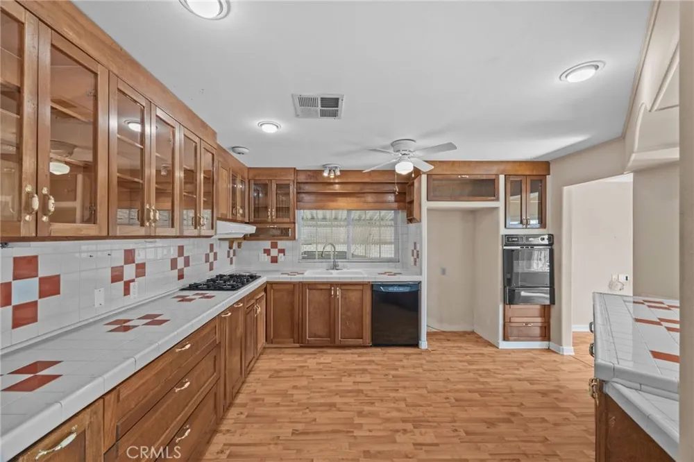26011 kentia palm dr Homeland, CA 92548