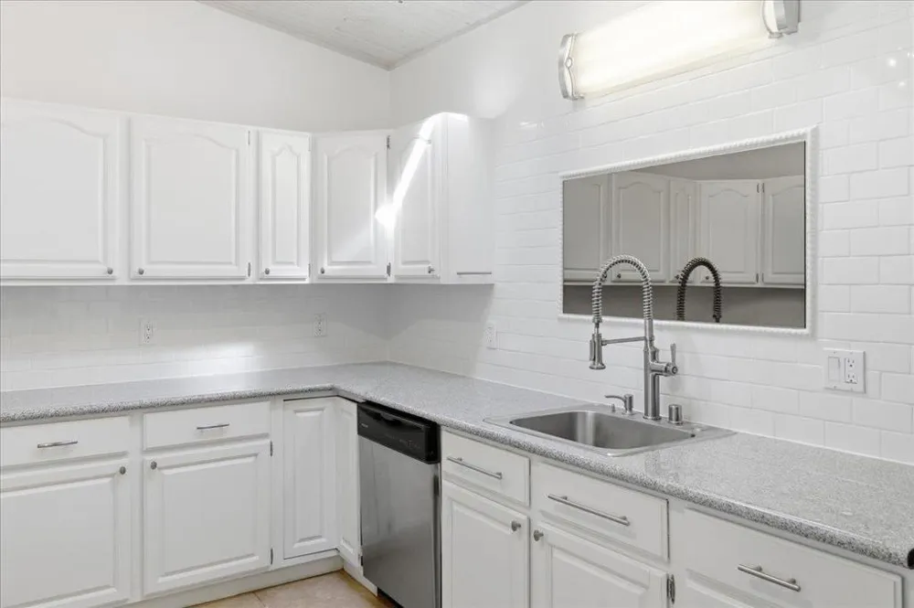 17 Los Encinos Drive Del Rey Oaks, CA 93940