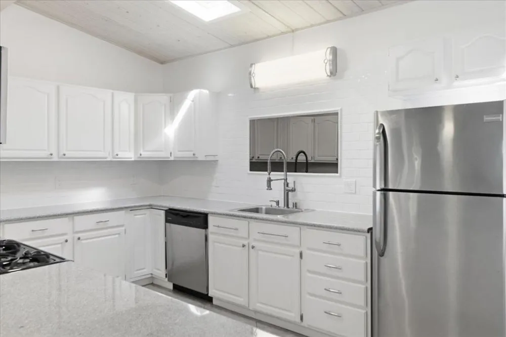 17 Los Encinos Drive Del Rey Oaks, CA 93940