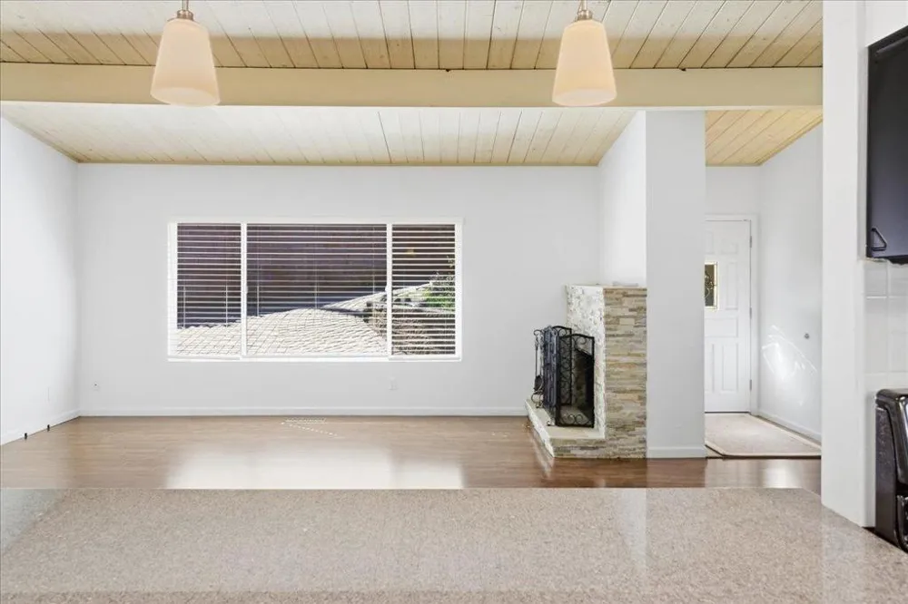 17 Los Encinos Drive Del Rey Oaks, CA 93940