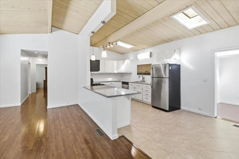17 Los Encinos Drive Del Rey Oaks, CA 93940
