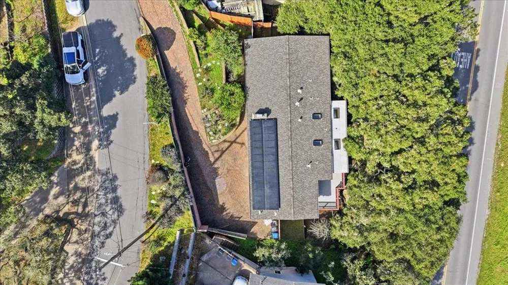 17 Los Encinos Drive Del Rey Oaks, CA 93940