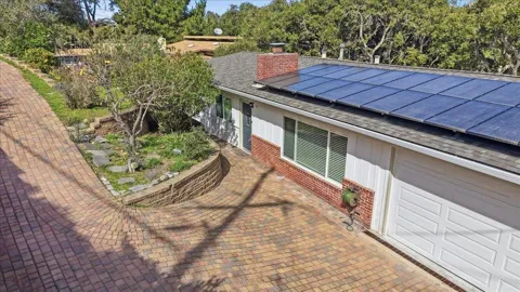 17 Los Encinos Drive
