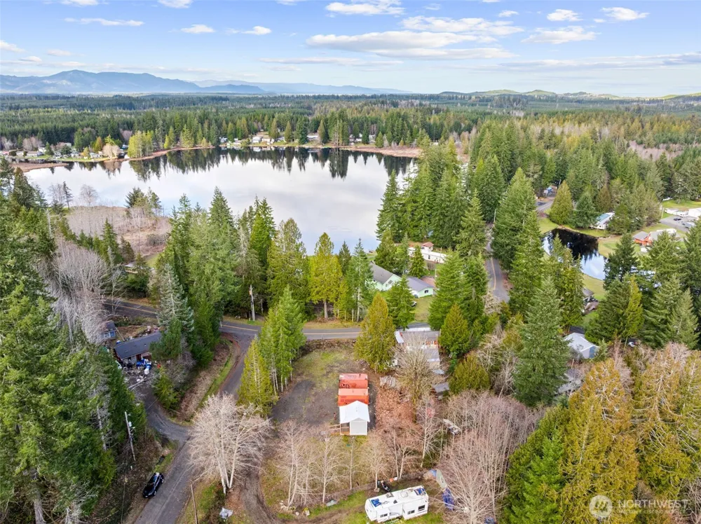 21 W Prairie Loop Road Elma, WA 98541