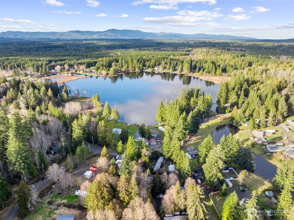 21 W Prairie Loop Road Elma, WA 98541