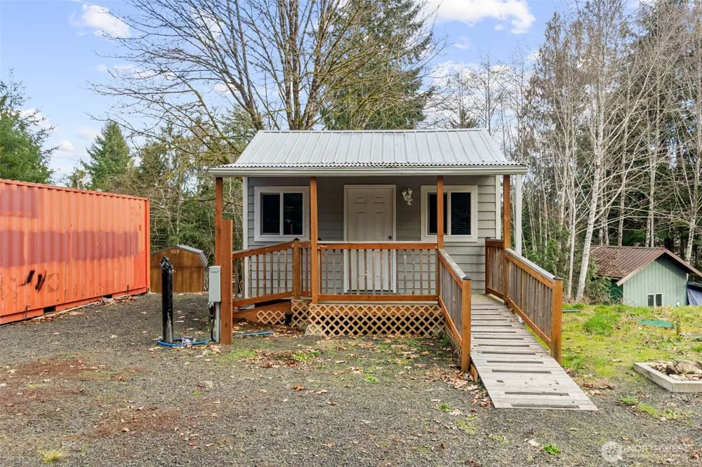 21 W Prairie Loop Road Elma, WA 98541