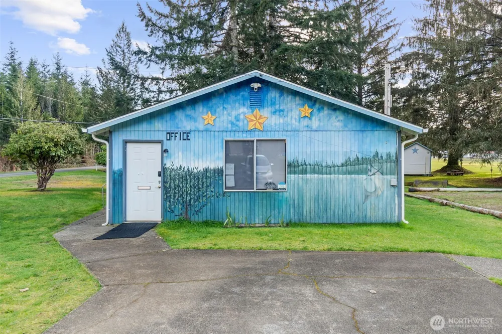 21 W Prairie Loop Road Elma, WA 98541