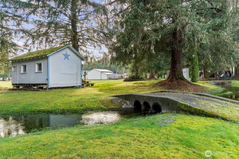 21 W Prairie Loop Road Elma, WA 98541