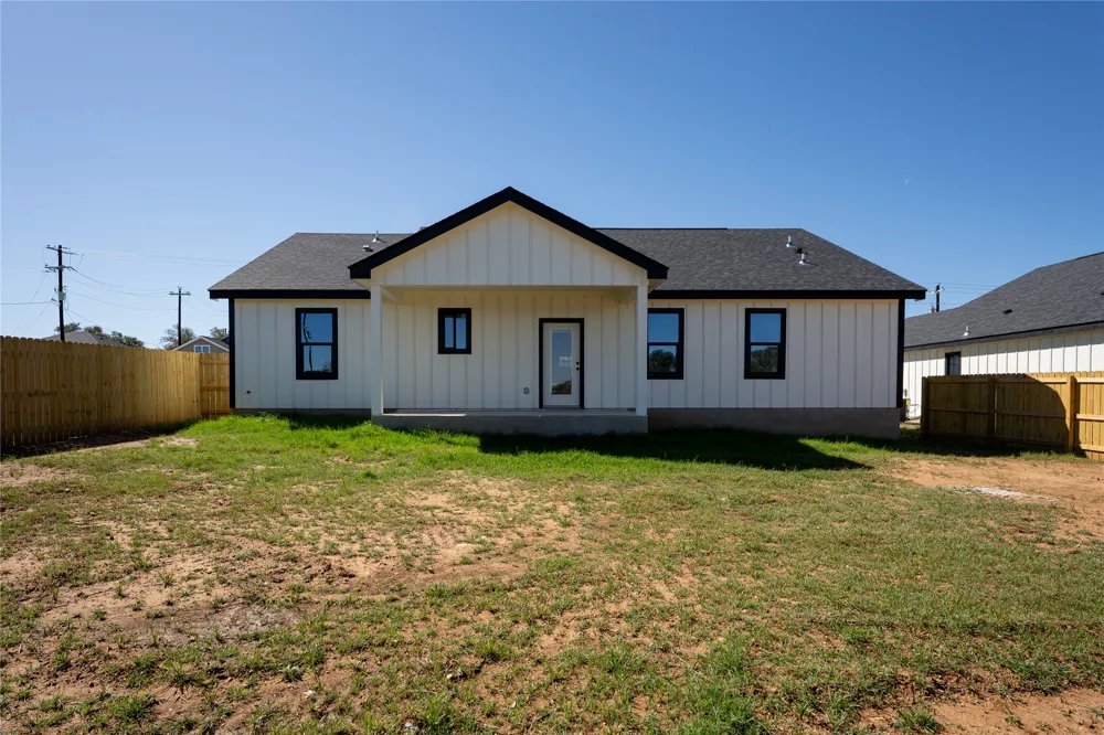 113 Autumn Sage Trail Johnson City, TX 78636