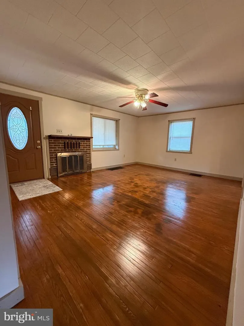 9505 MAIN STREET Huntingdon, PA 16652